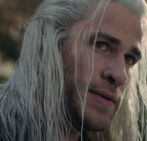 Le créateur de The Witcher révèle le moment où il a su que Liam Hemsworth était “le bon choix”…