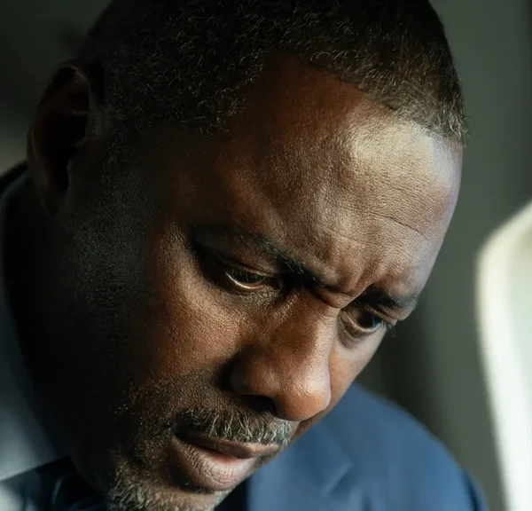 Je ne comprends pas la hype autour de ce nouveau film avec Idris Elba et Rebecca Ferguson et je suis sûr que je ne suis pas la seule