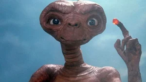 Steven Spielberg se relance dans un film de SF et met toutes les chances de son côté : il compte dans son équipe une légende du cinéma