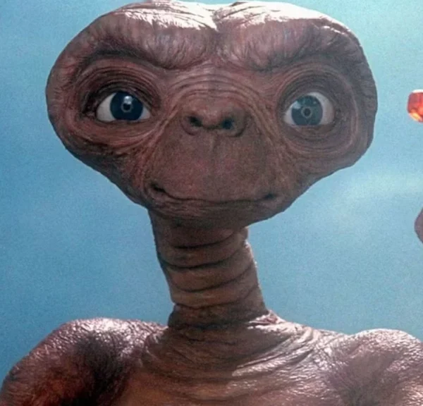 Steven Spielberg se relance dans un film de SF et met toutes les chances de son côté : il compte dans son équipe une légende du cinéma