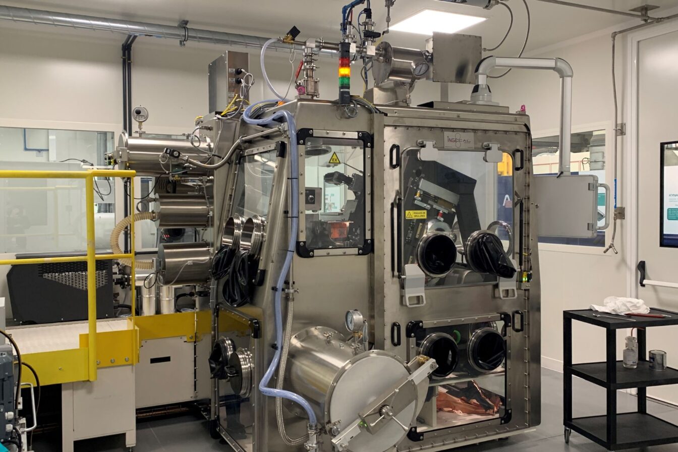 On a visité le labo français qui veut produire les batteries électriques de demain
