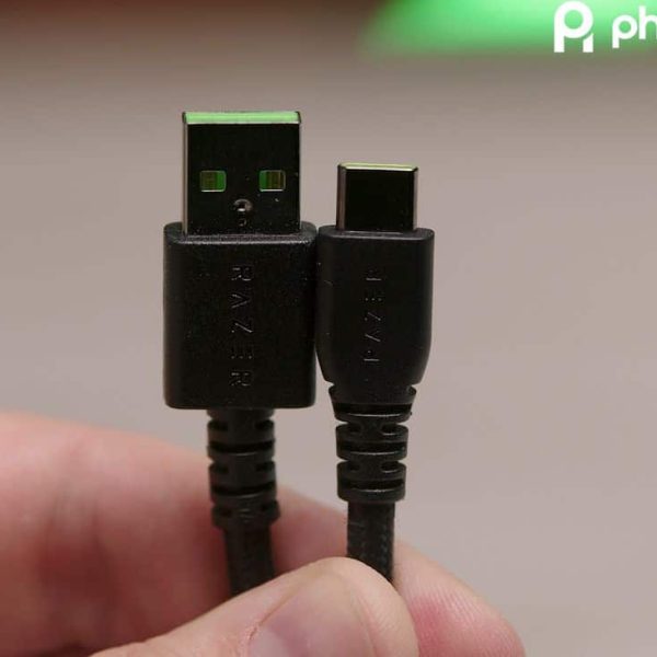 Le prochain smartphone que vous achetez n’aura peut-être pas de câble de charge USB inclus