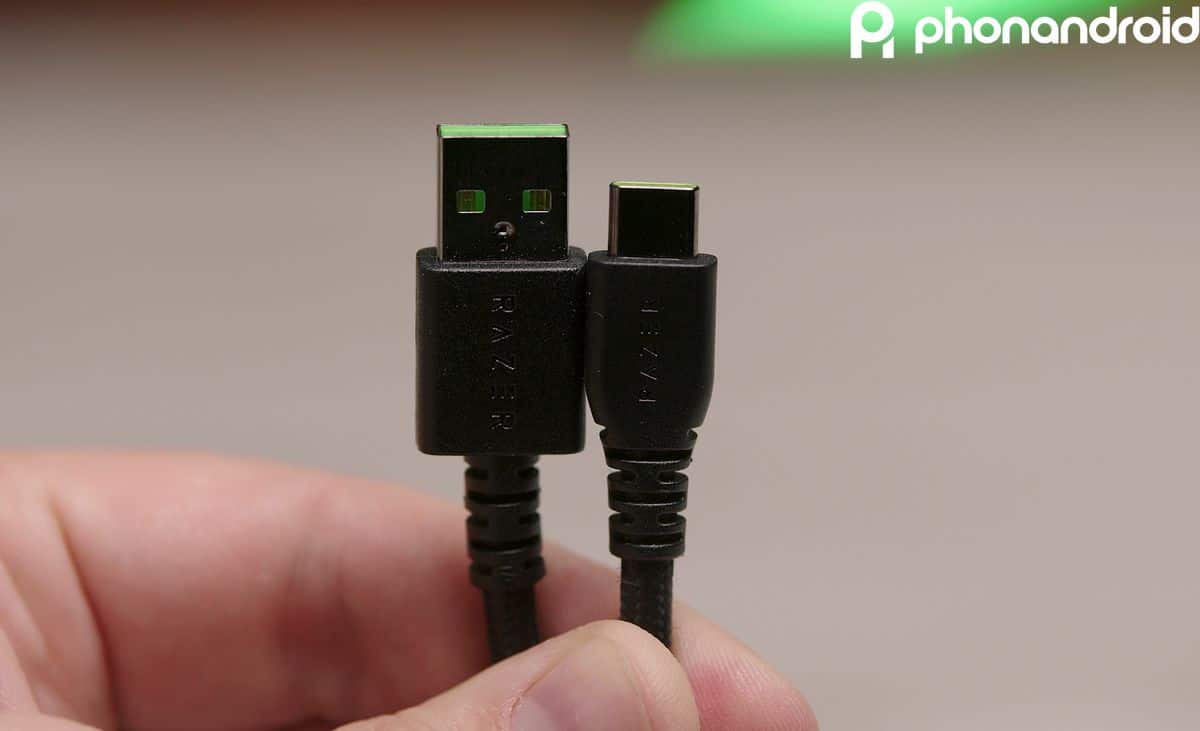 Le prochain smartphone que vous achetez n’aura peut-être pas de câble de charge USB inclus