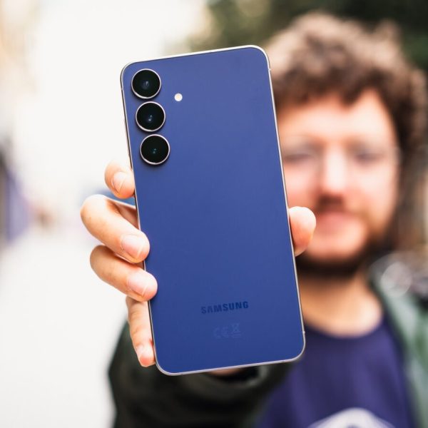 Test Samsung Galaxy S25 FE : une proposition qui a le FE sacré, pour un rapport qualité/prix convaincant