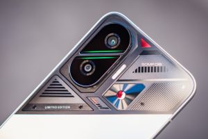 Le Poco F7 tombe à un prix FOU (Snapdragon 8s Gen 4, RAM 12Go, stockage 512Go)