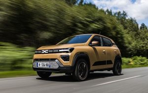 Dacia Spring : plus performante sans augmenter son prix, la citadine abordable fait peau neuve