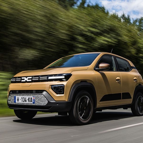 Dacia Spring : plus performante sans augmenter son prix, la citadine abordable fait peau neuve
