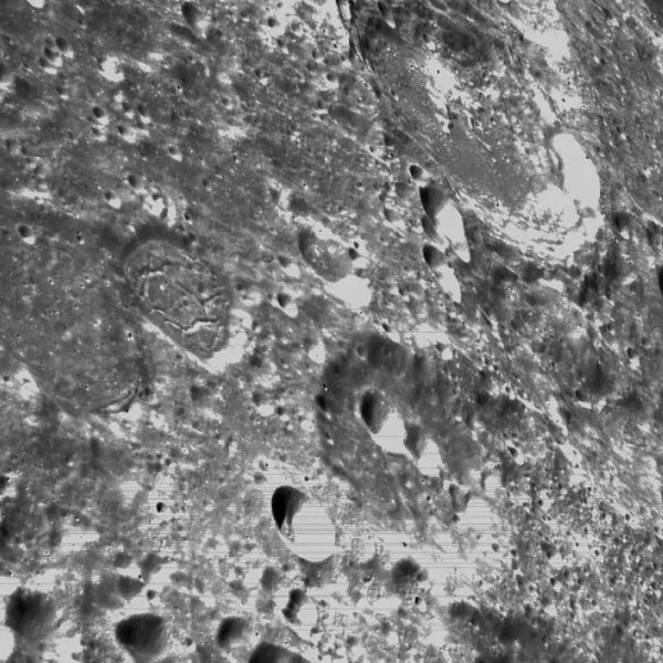 Et si un gigantesque astéroïde était à l’origine des deux visages de la Lune ? Voici ce que révèle cette récente étude