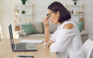 Les salariés utilisent de plus en plus leur PC ou smartphone personnel pour le travail, causant des problèmes de sécurité dans les entreprises