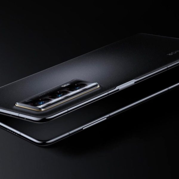 Rival du Galaxy Z Fold 7, le Honor Magic V2 chute de -1300€ et il se vend à la pelle ⚡️