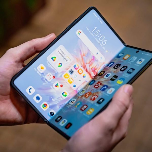 HONOR Magic V2 : bradé à -67% il coûte 3x moins cher qu’un Galaxy Z Fold7​ et il est excellent