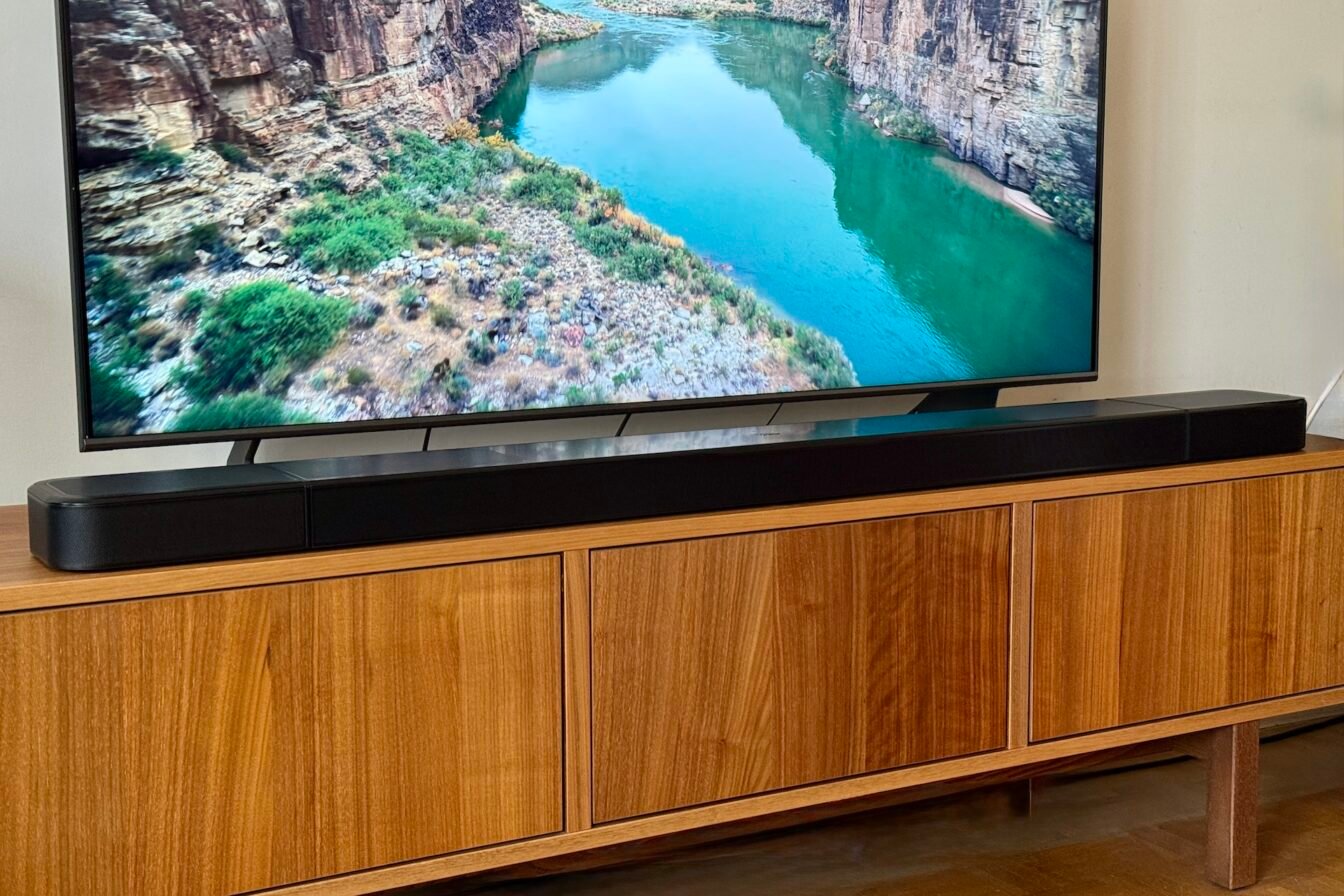 Test Bar 1300MK2 : la barre de son Dolby Atmos de JBL qui veut jouer dans la cour des grands