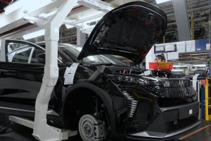 Renault : le grand retour de l’essence dans les voitures électriques ? Pas si simple