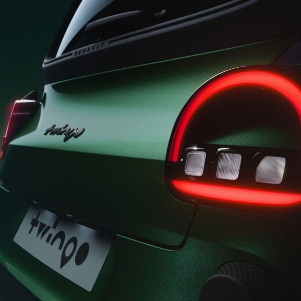 Twingo électrique à moins de 20 000 € : le pari de Renault sur la batterie que l’Europe a boudée