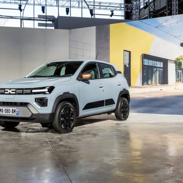 Dacia nous a montré sa nouvelle Spring : peut-elle vraiment rivaliser avec la concurrence ?
