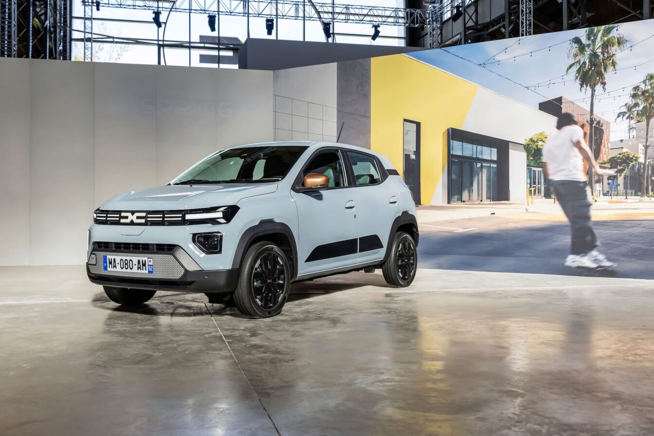 Dacia nous a montré sa nouvelle Spring : peut-elle vraiment rivaliser avec la concurrence ?
