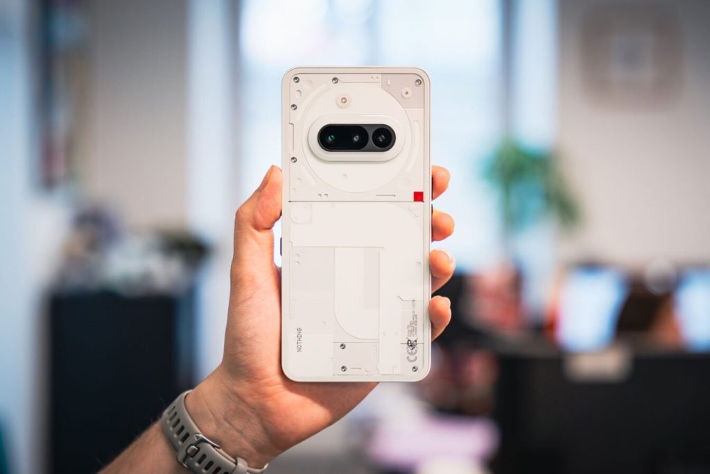 Nothing va lancer un Phone (3a) Lite, et il serait à prix cassé