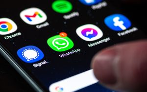 WhatsApp va limiter le nombre de messages qu’on peut envoyer par mois