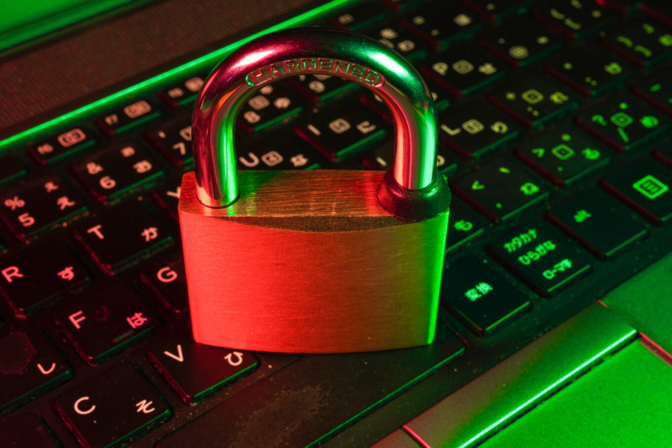 Malgré un précédent échec, Londres réclame de nouveau une porte dérobée à Apple pour iCloud