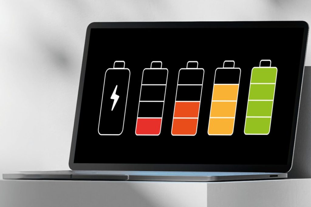 Windows 11 : capacité, nombre de cycles de charge, comment savoir si la batterie de votre PC doit être changée ?
