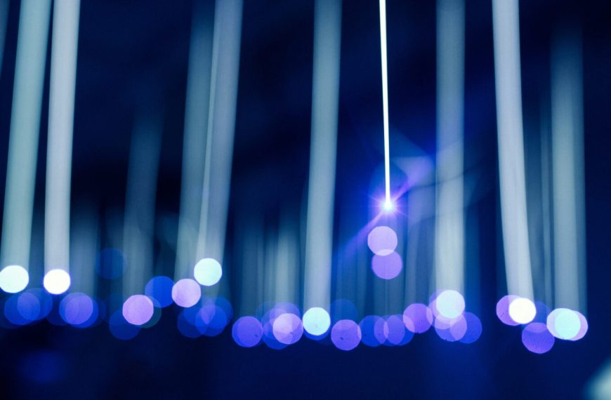 5 fois plus rapide que la fibre actuelle : Orange teste la connexion du futur entre Lyon et Marseille