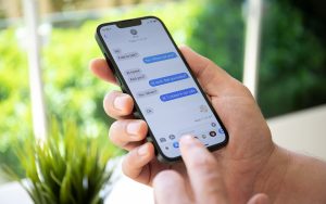 iOS 26 a complétement cassé iMessage, voici comment corriger le bug des messages qui ne s’envoient plus