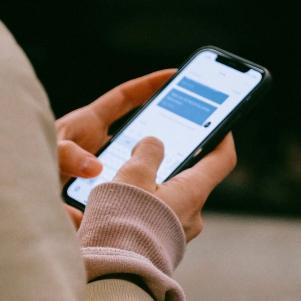 iOS 26 : des bugs compliquent l’activation d’iMessage