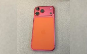 L’iPhone 17 Pro orange devient rose, et les conseils d’Apple frisent le ridicule