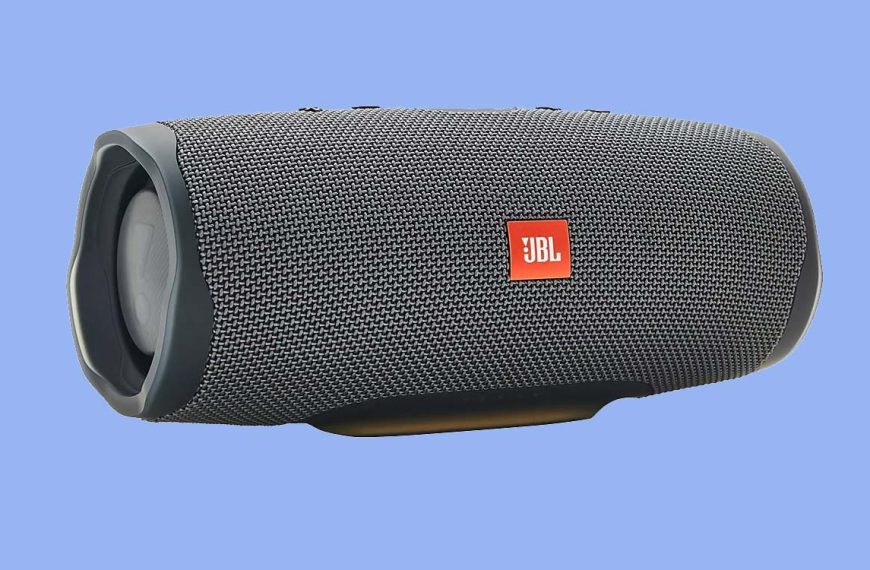 JBL Charge Essential 2 : le Black Friday fait chuter son prix au plus bas, ne ratez pas cette offre !
