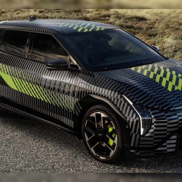 Kia dévoile la EV4 GT, une rivale musclée prête à affronter Tesla sur son propre terrain