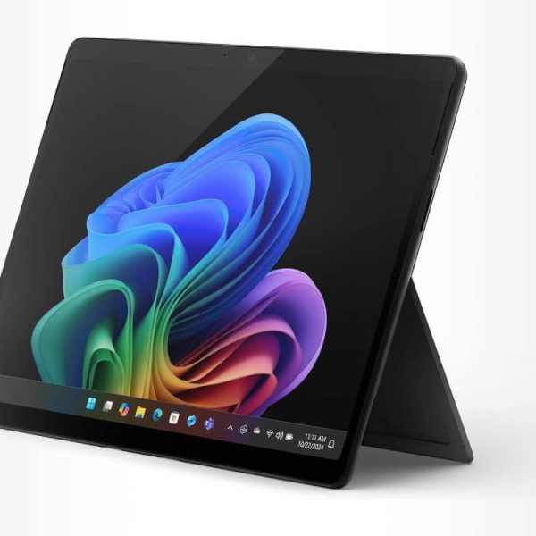 Surface Pro 11 : la surpuissante tablette 2-en-1 de Microsoft voit son prix chuter de 860 euros sur Amazon