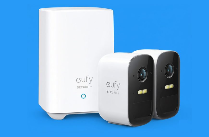 Eufy Security 2C : le lot de deux caméras connectées avec la base de stockage est à moitié prix !