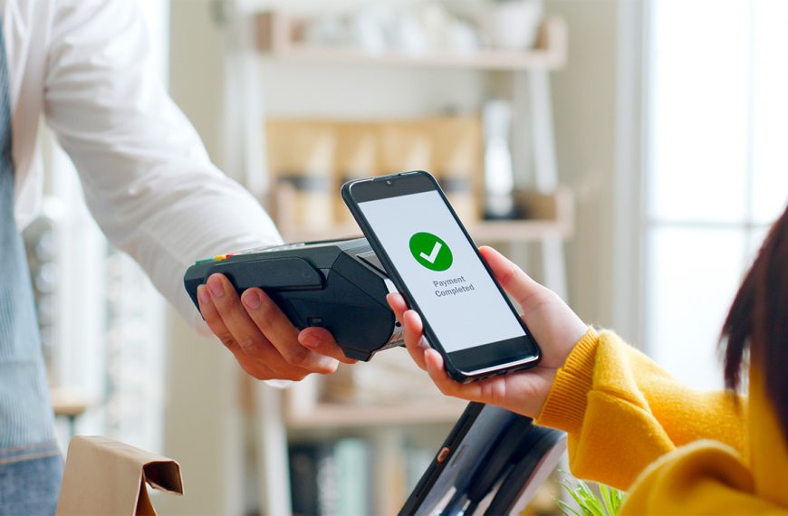 Fini l’embarras à la caisse, les paiements par smartphone vont devenir beaucoup plus fluides