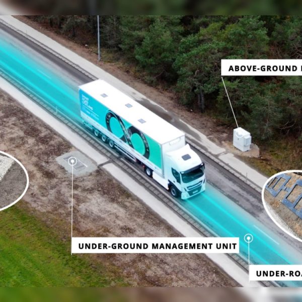 Cette portion d’autoroute française va recharger les voitures électriques sans fil, plus vite qu’un Superchargeur Tesla