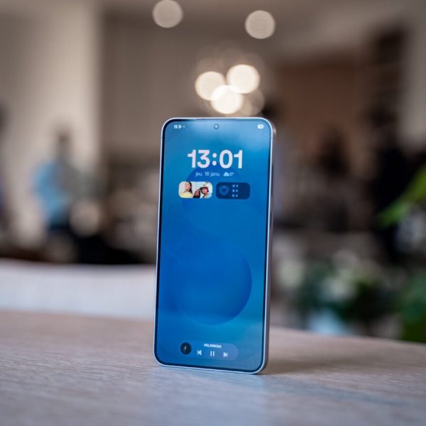 Une faille du Samsung Galaxy S25 permet de vous espionner via le micro et l’appareil photo