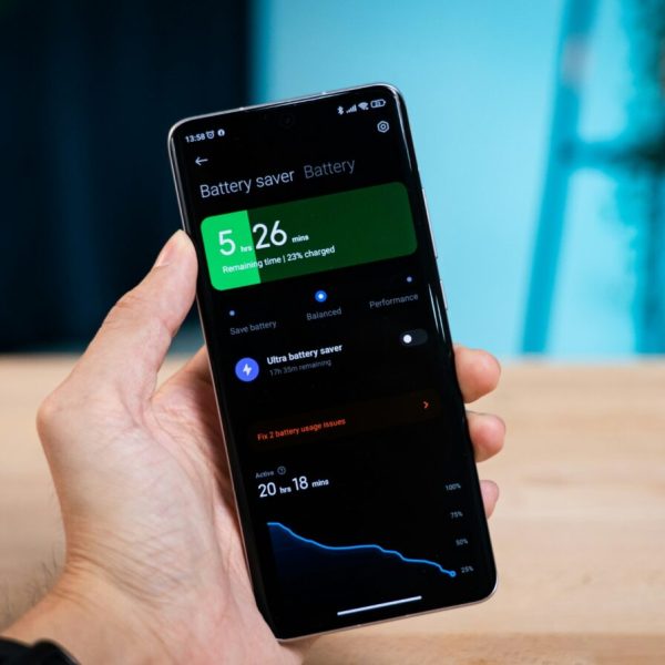 Le OnePlus 15 Turbo aurait une batterie à peine croyable