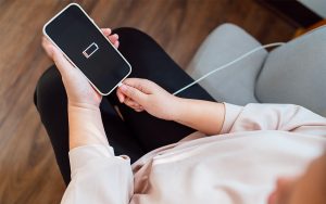 Un record : un nouveau smartphone arrive avec une immense batterie de 9 000 mAh