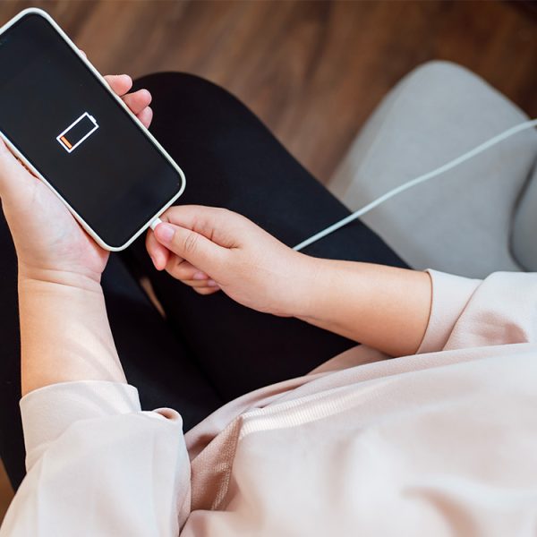 Un record : un nouveau smartphone arrive avec une immense batterie de 9 000 mAh