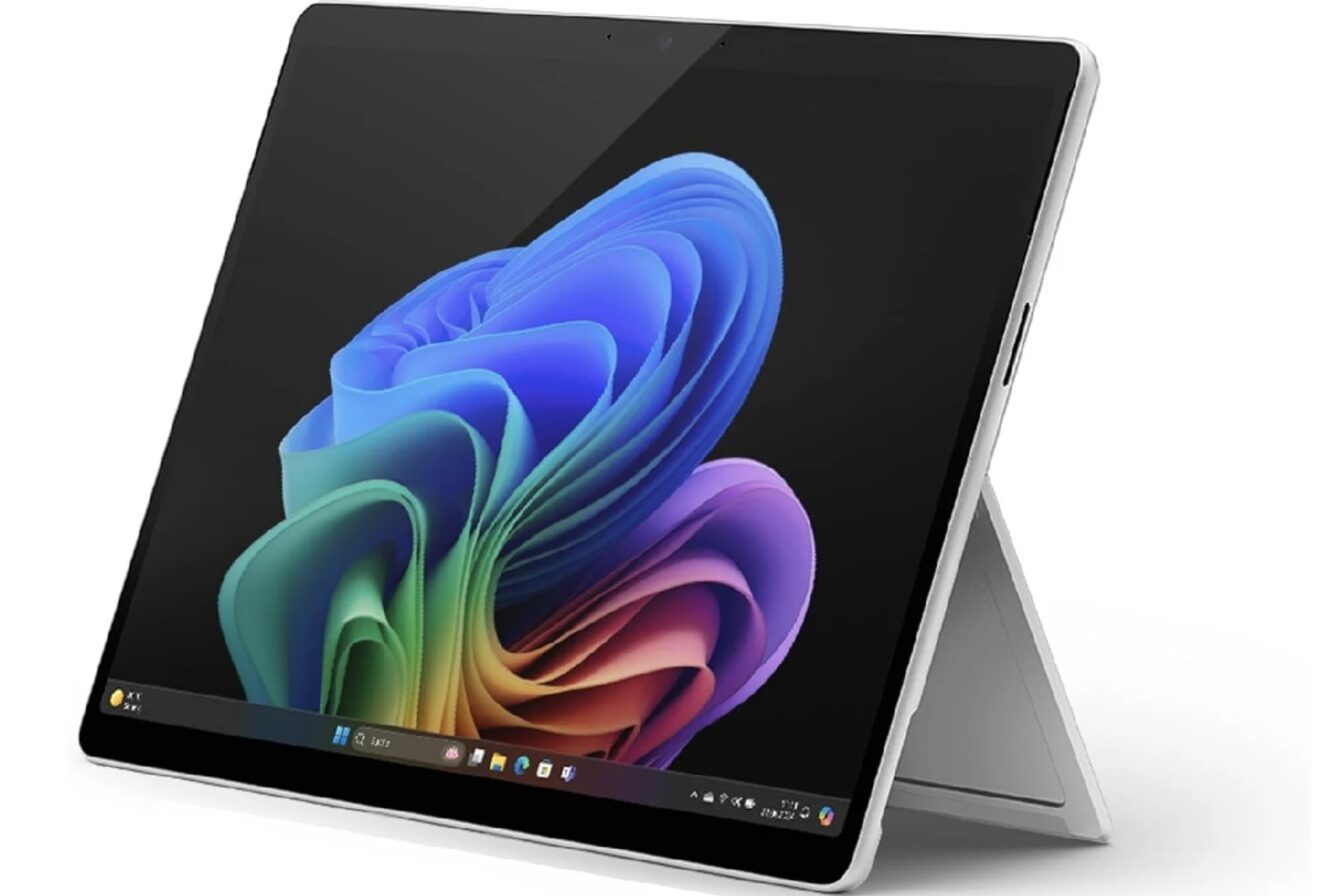 Écran OLED 13″, Snapdragon X Elite, 1 To… À -45%, la Microsoft Surface Pro se vend par palettes ⚡️