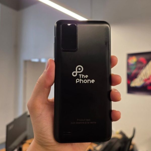 On a testé The Phone, le téléphone pour enfants : arnaque ou miracle ?