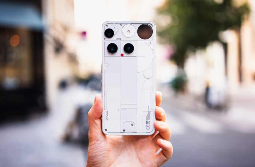 « Un tas de conneries » : pourquoi Nothing n’intègre pas le Qi2 magnétique dans ses smartphones