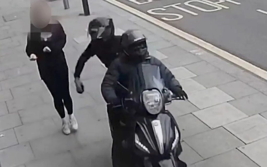 Elle voulait simplement retrouver son iPhone volé, elle aide la police à démanteler l’un des plus gros gangs d’Europe