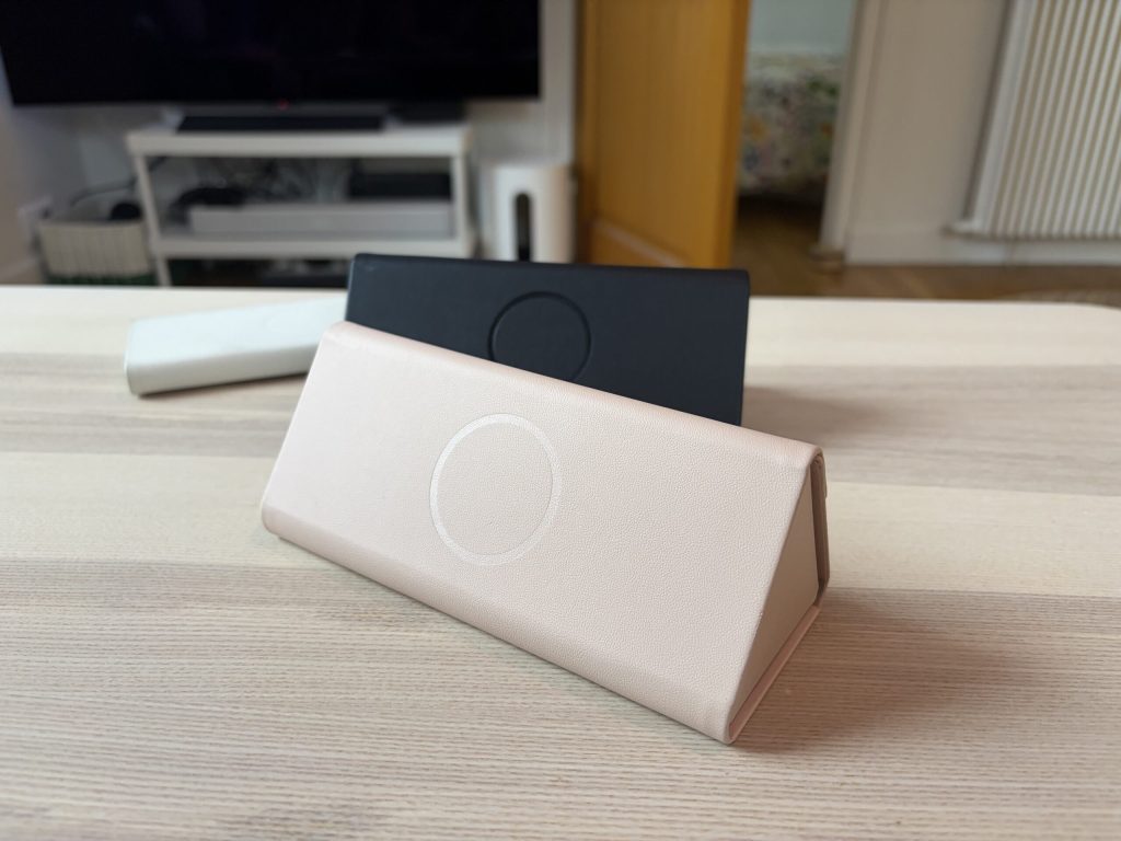 Vous perdez parfois vos lunettes ? Cet étui à lunettes connecté est complètement indispensable