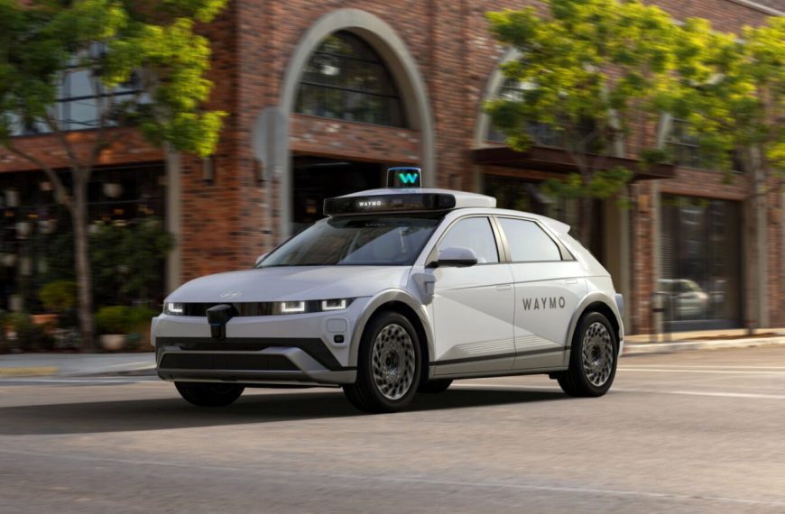 Les robotaxis débarquent sur les routes européennes en 2026