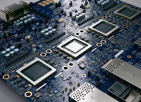 Telex : Google lancera des TPU dans l'espace, Deutsche Telekom et Nvidia construisent une IA Factory, Armis lève 435 M$