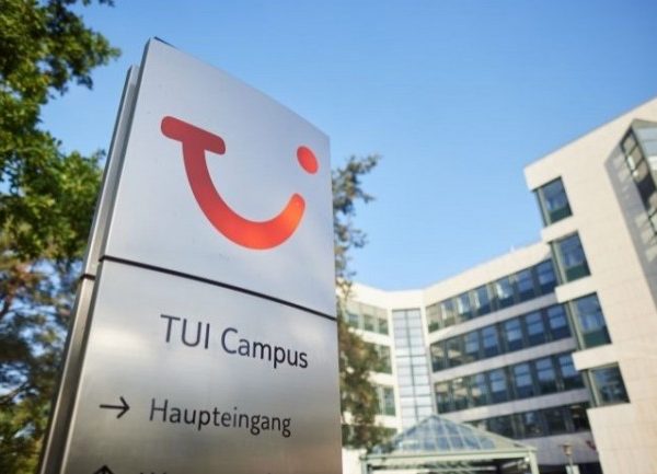 Comment TUI améliore sa relation client avec les agents IA