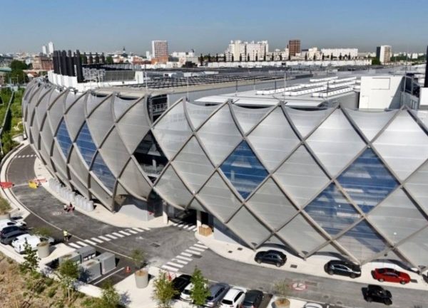 Telex : Pactole pour l'ex-DG d'OVH, Un guide pour implanter des datacenters en France, L'UE ravive le projet chat control, La start-up IA de Jeff Bezos croque General Agents