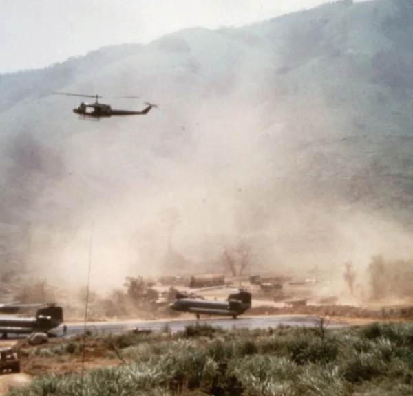 Quasiment introuvable en France… Il y a 50 ans, ce chef-d’oeuvre a remporté un Oscar, il porte un terrible regard sur la guerre