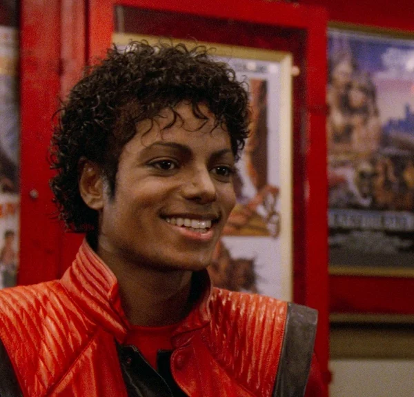"C'est le feu !" La bande-annonce du film sur Michael Jackson fait hurler les fans