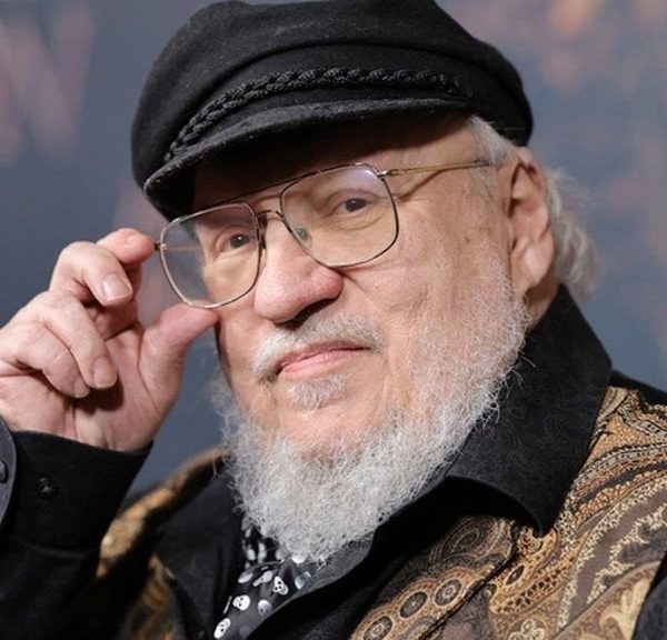 Les fans pensent que le nouveau livre Game of Thrones cache de l’IA, l’auteur répond